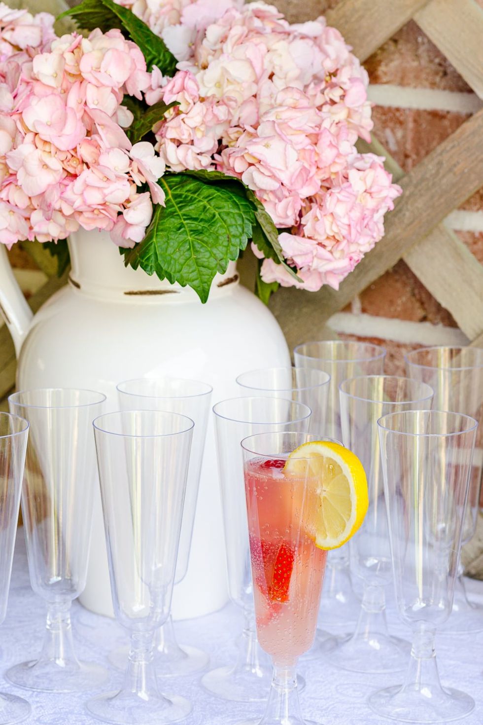 https://hips.hearstapps.com/hmg-prod/images/first-day-of-home-diy-mimosa-bar-ideas-641c7a5d0c200.jpeg?crop=0.937xw:0.931xh;0,0&resize=980:*