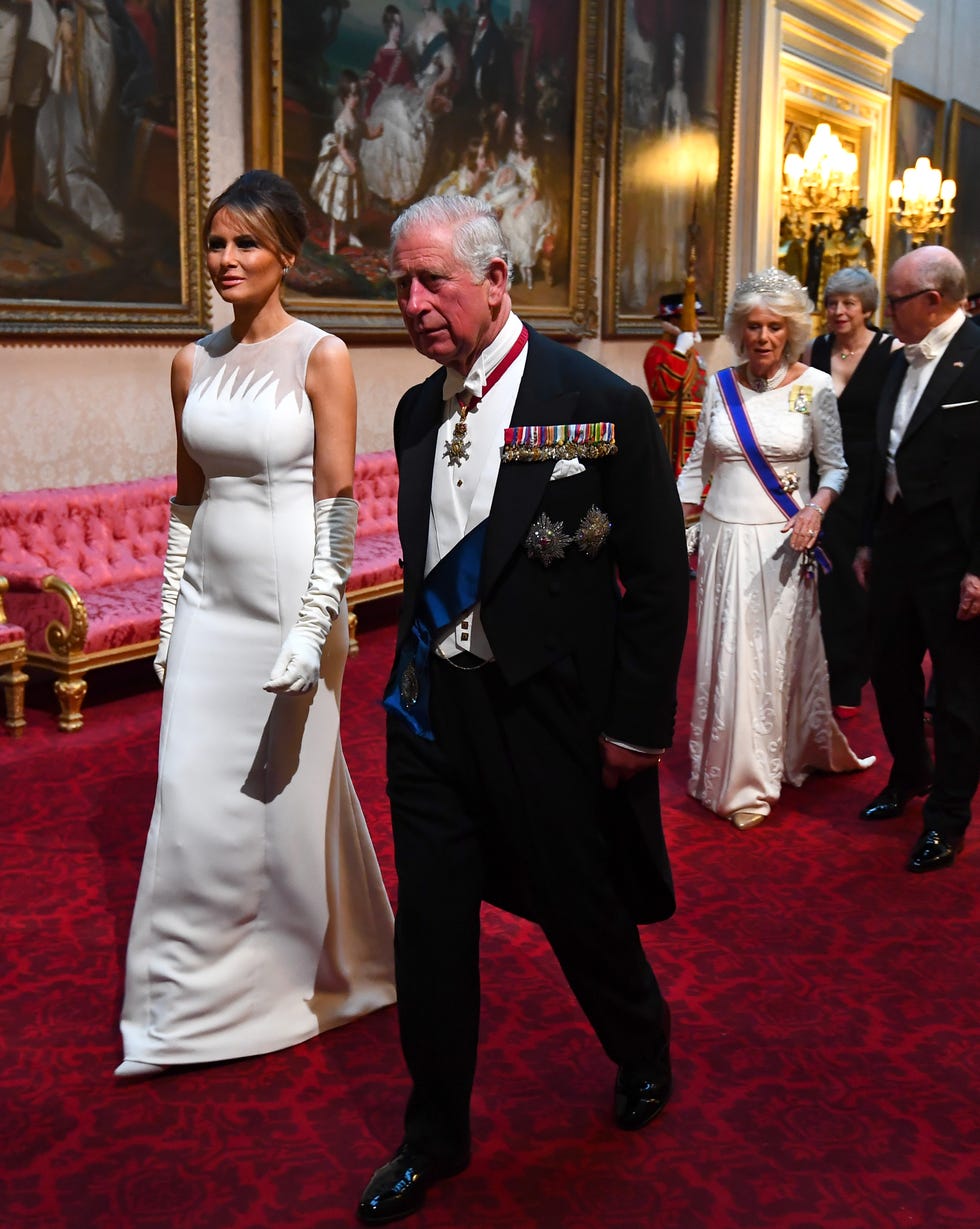 La reina Isabel II organiza una cena de Estado en el palacio de Buckingham en honor de Donald y Melania Trump