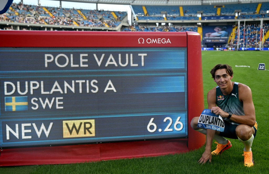 preview for Armand Duplantis bate el récord mundial de pértiga (6,23m) en Eugene