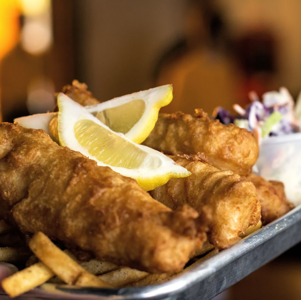 bennigans fish and chips with coleslaw