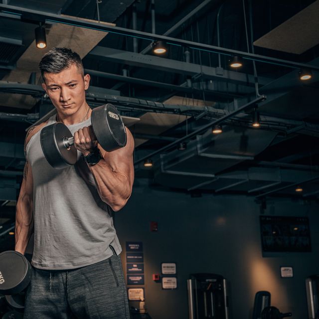 Get Athletic Arms With The 5 Tricep Extension Variations in 15