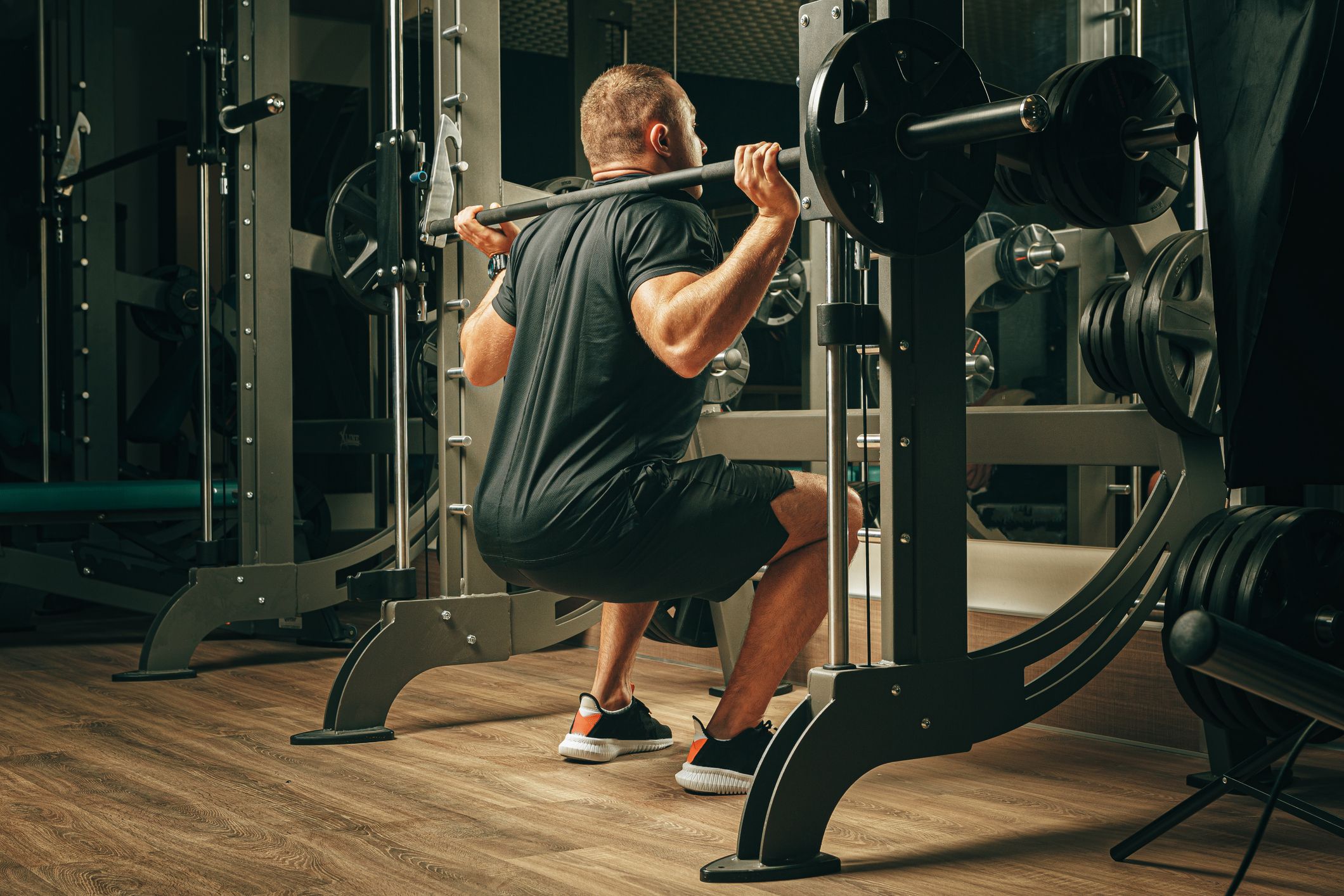 Reverse leg press discount on smith machine