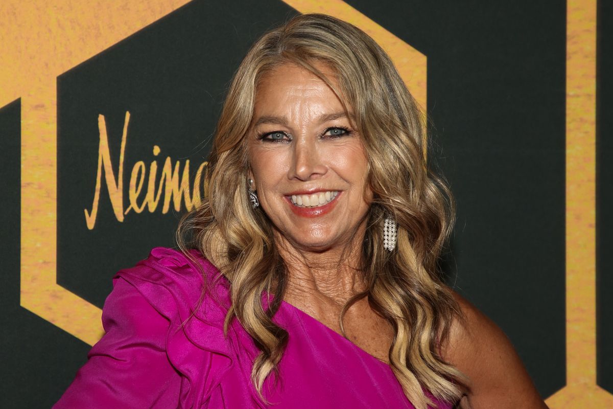 denise austin reveals best walking shoe  stephen curry, unanimous media and talent resources sports celebrate the 2022 espys