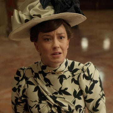 The Gilded Age a young woman becomes enmeshed in the great conflict between old and new money in new york high society during the late 19th century.