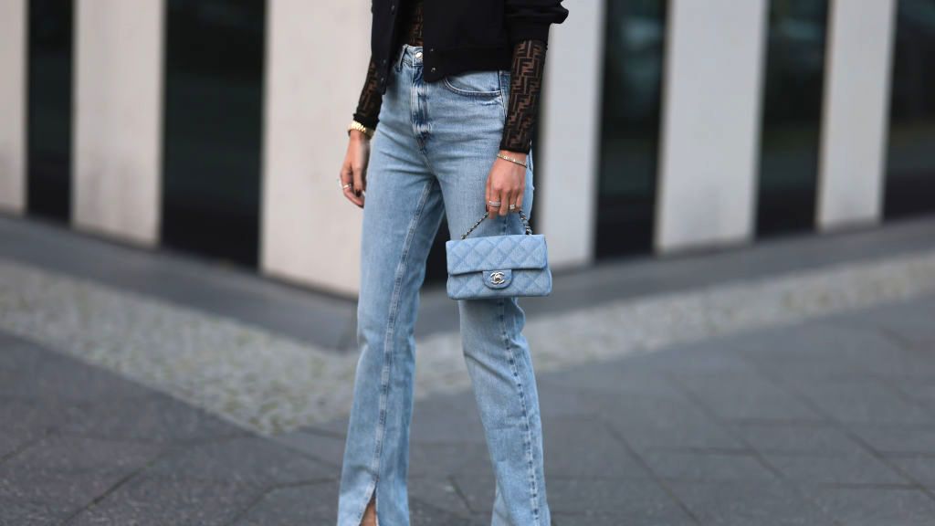HOW TO STYLE BLACK FLARED PANTS  Black Trousers Outfit Ideas Lookbook 