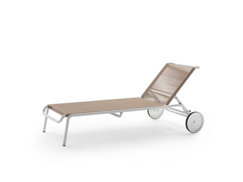 a sun lounger with wheels