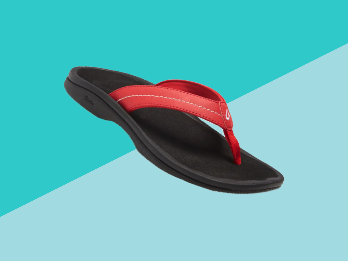 19 Best Flip-Flops With Arch 2023, According to Podiatrists