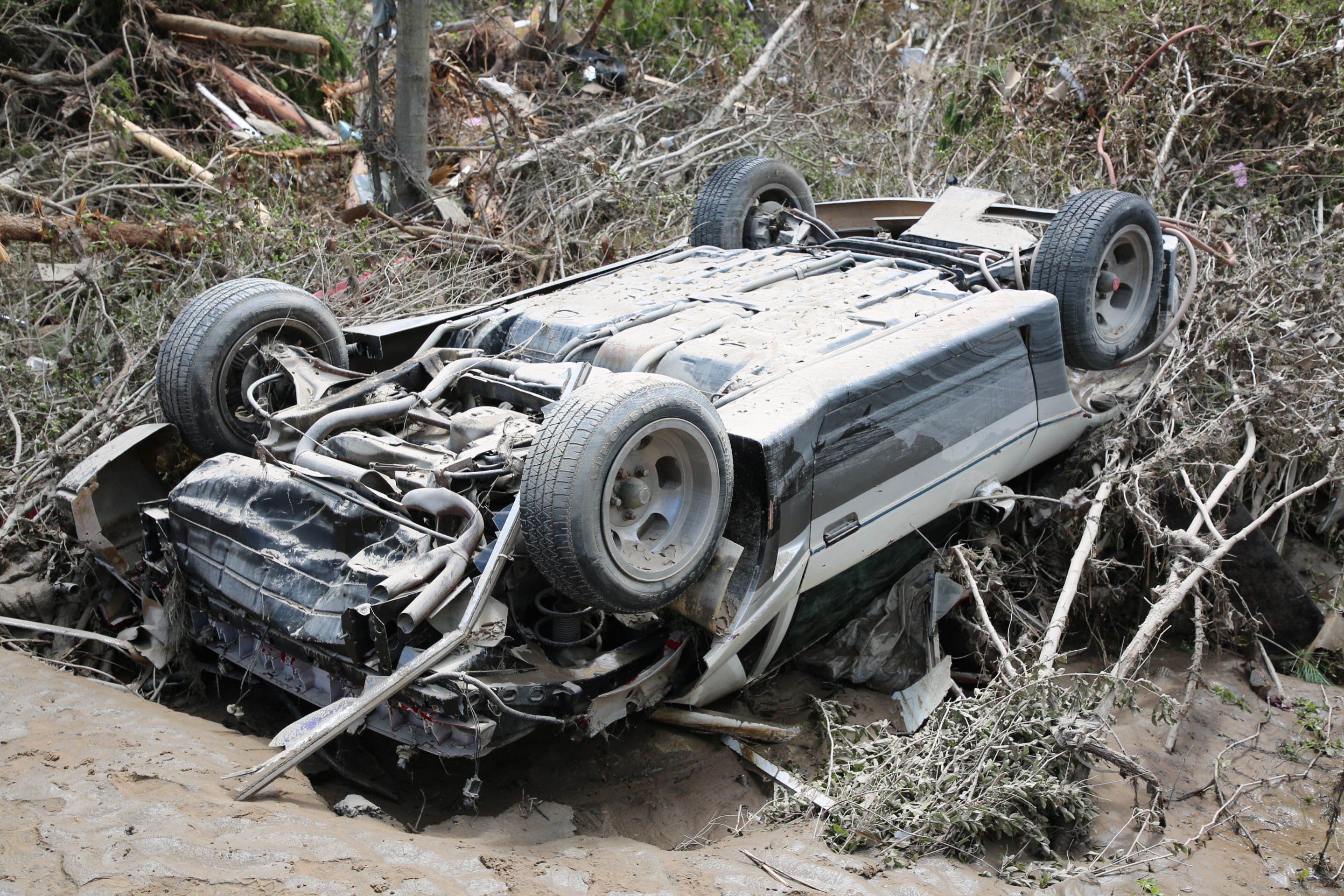 Man's Pontiac Fiero collection destroyed in mid-Michigan flooding