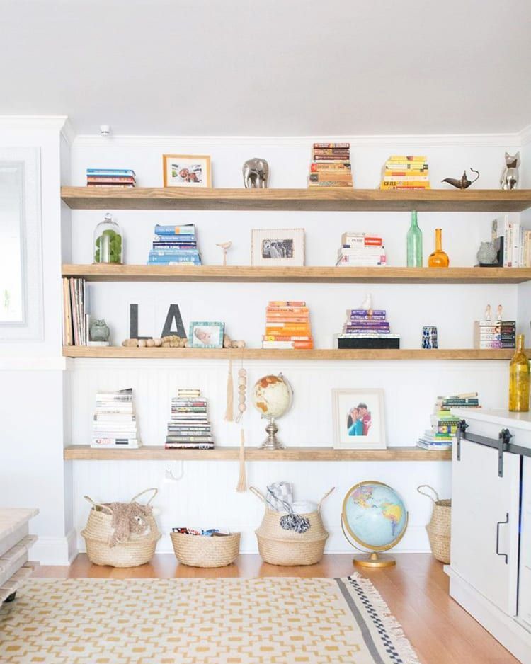 floating shelf DIY bookshelf