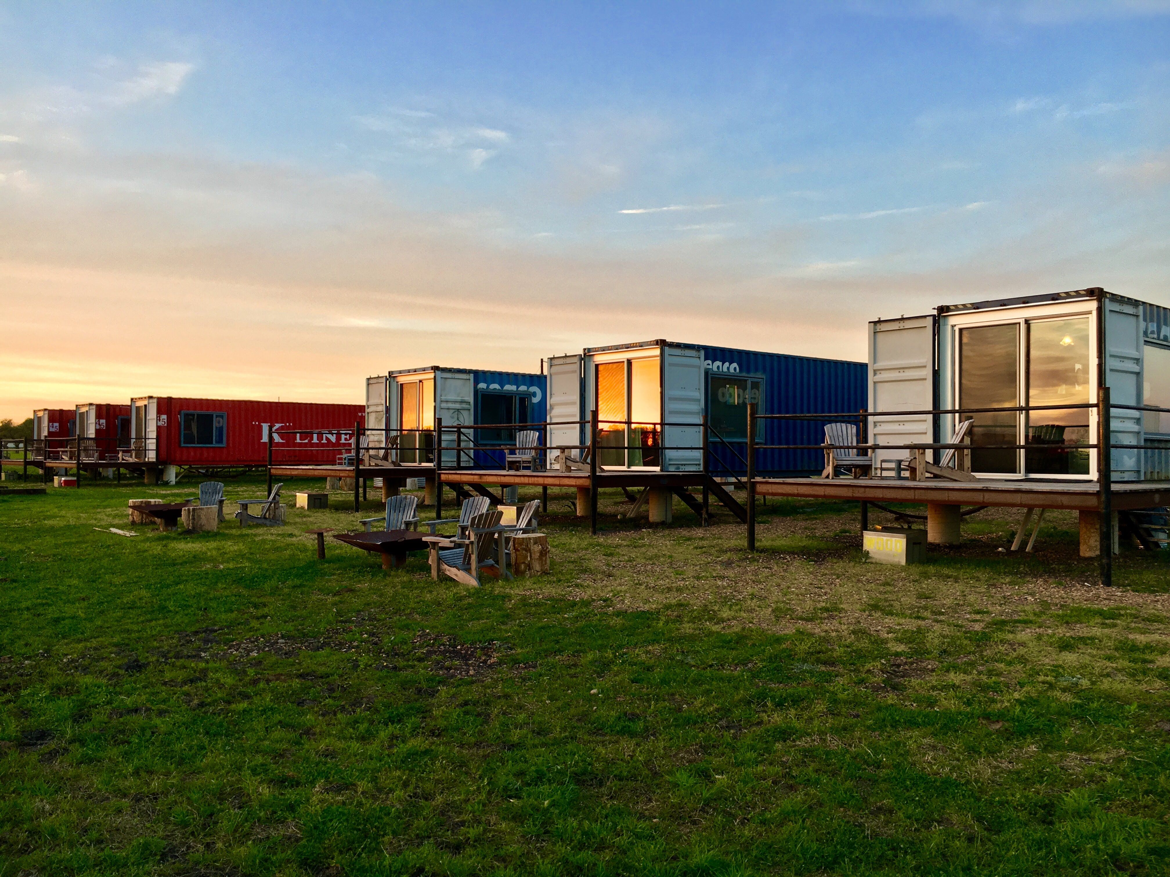 Flophouze Hotel in Texas is Made up of Super-Cute Shipping Containers You  Can Actually Stay In