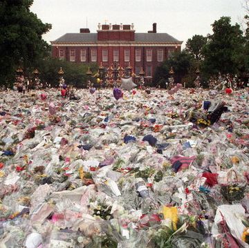 floral tributes for diana