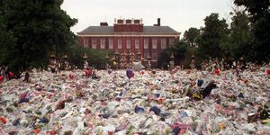 floral tributes for diana