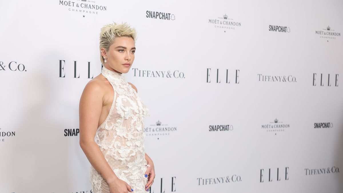 preview for Florence Pugh debuts 'gel spikes' hairstyle