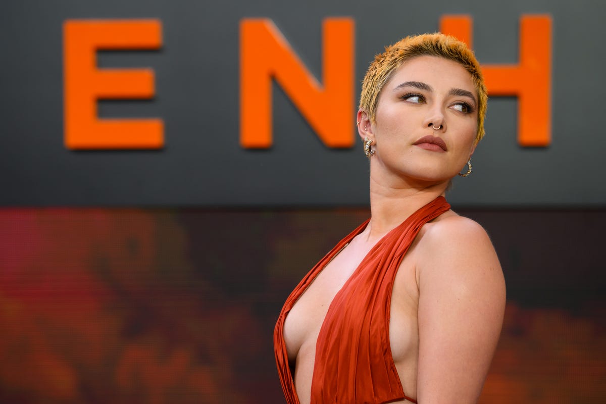 Florence Pugh vittima di body shaming per Oppenheimer