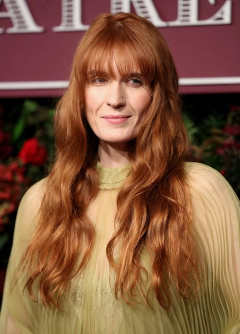 florence welch red hair with highlights