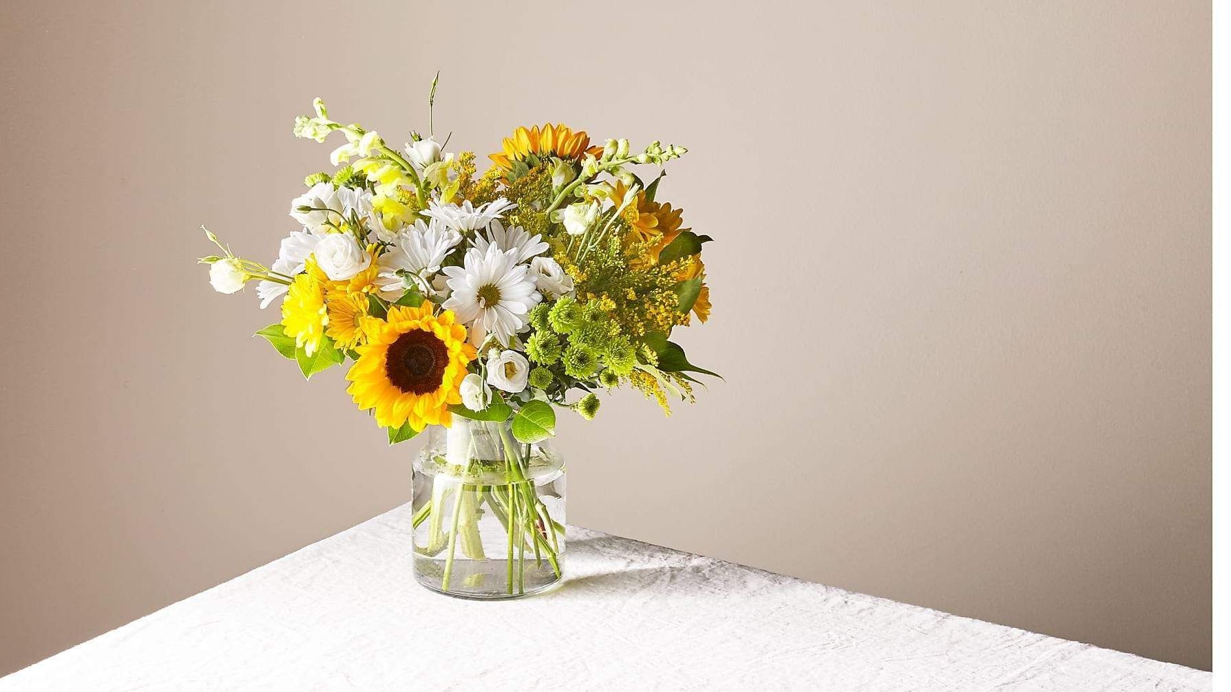Bouquet Box Review: We Tried a DIY Flower Arranging Kit