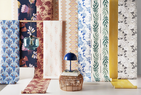 colorful wallpaper strips and lamp