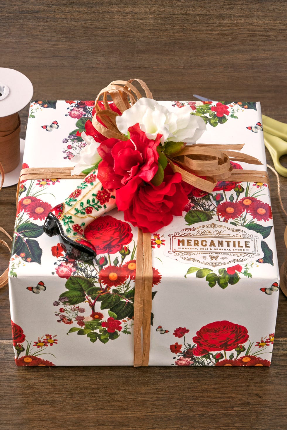 60 Best Christmas Gift Wrapping Ideas That Are Easy To DIY 60-best-christmas-gift-wrapping-ideas-that-are-easy-to-diy