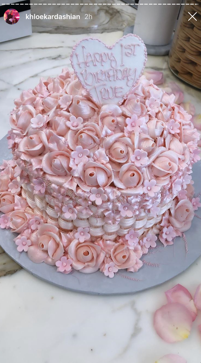 Pink, Marshmallow, Buttercream, Sugar paste, Sweetness, Food, Cake decorating, Icing, Pasteles, Cuisine, 