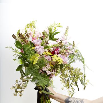 Hayfever-friendly flower bouquet - Grace & Thorn - Funnyhowflowersdothat.co.uk - Flower Council of Holland