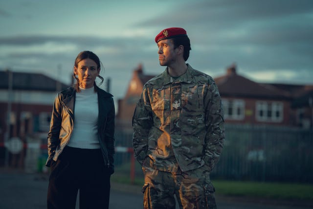 fool me once. (l to r) michelle keegan as maya, emmett j. scanlan as shane in fool me once. cr. thomas wood/netflix © 2023.