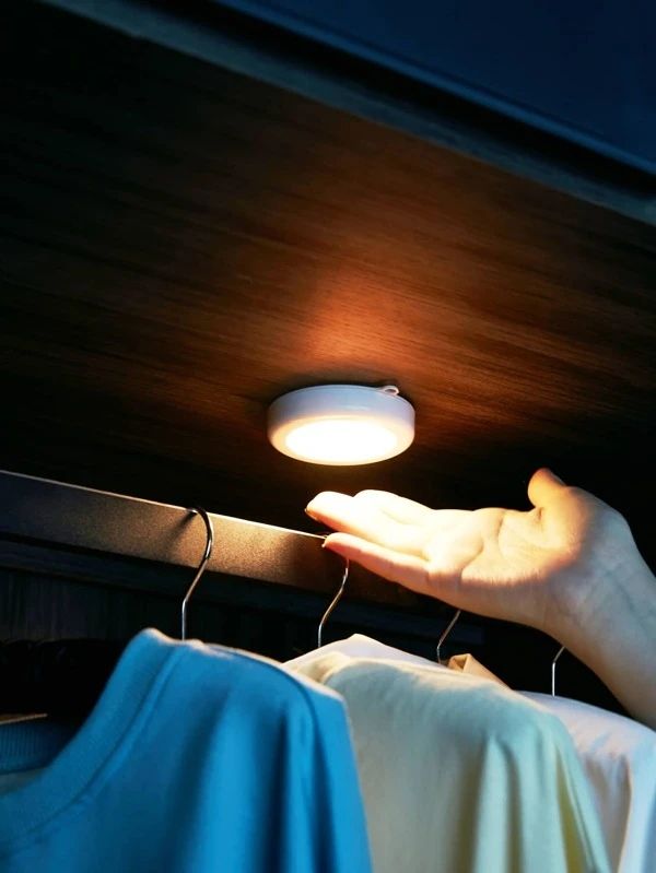 Iluminación LED en armario