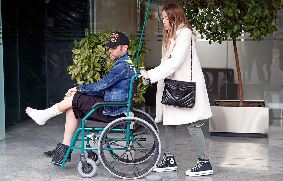 Marta Castro fue al hospital a recoger a su marido, tras ser dado de alta de la operación de tobillo a la que se sometió hace unos días.