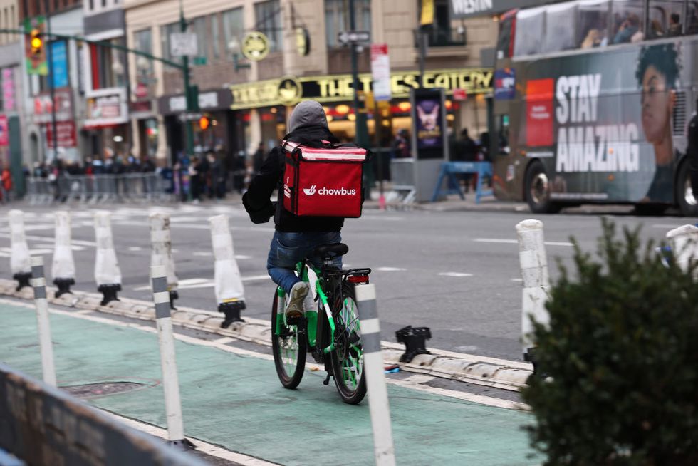 food delivery services rise as omicron spreads in new york