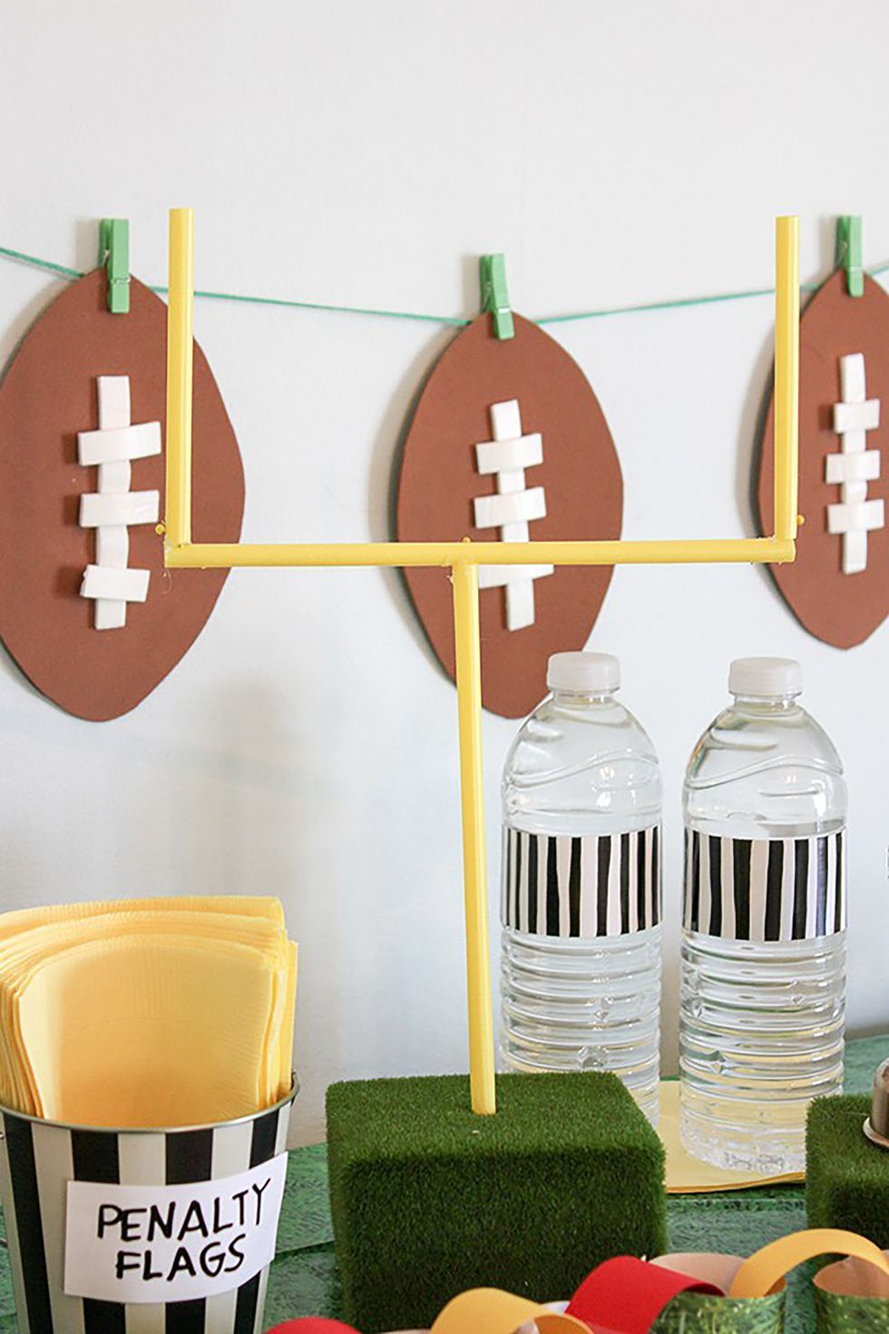Party-City Super-Bowl Table Setting Theme – Fixtures Close Up