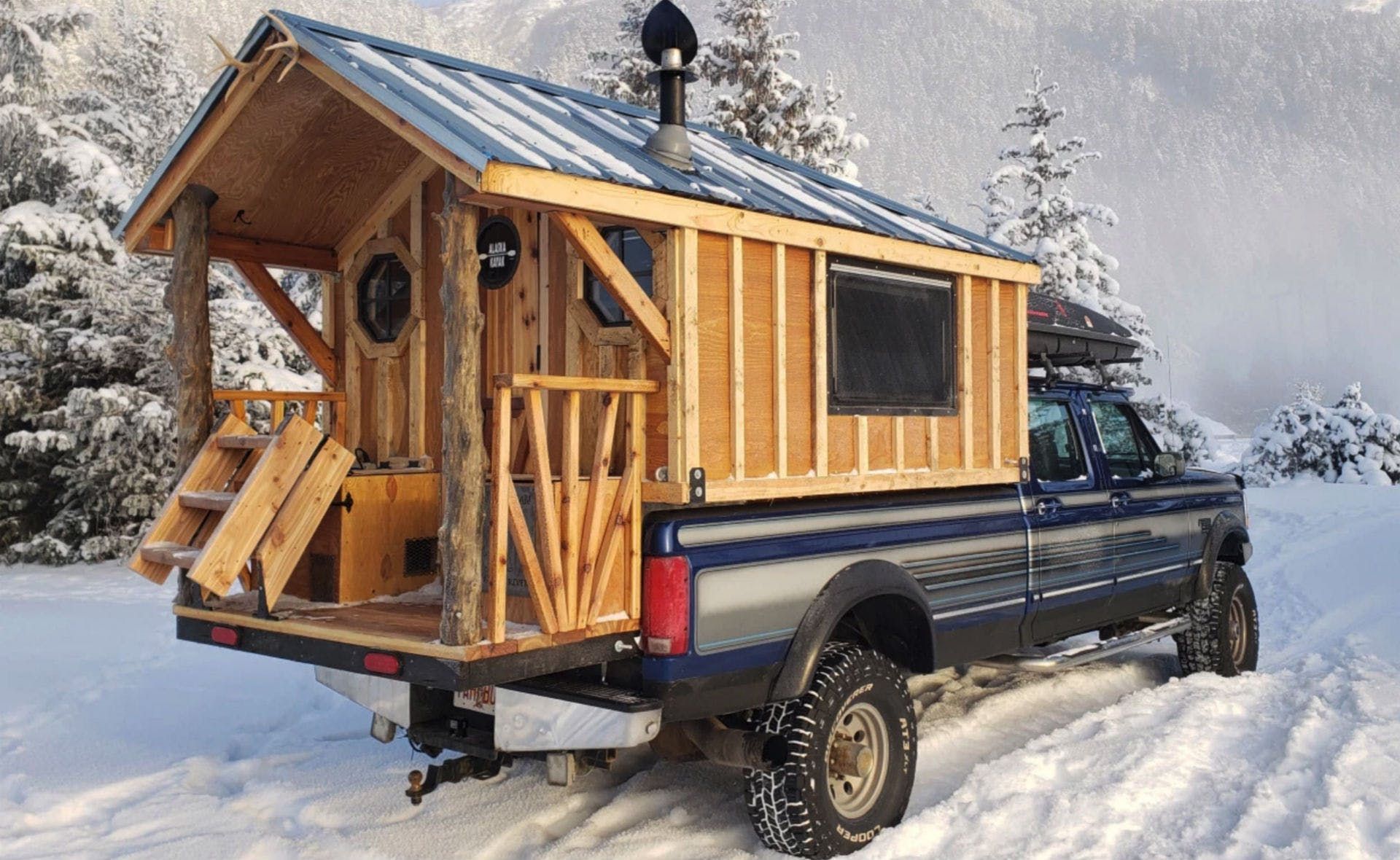 Este Ford F-350 del 96 es la camper más rústica