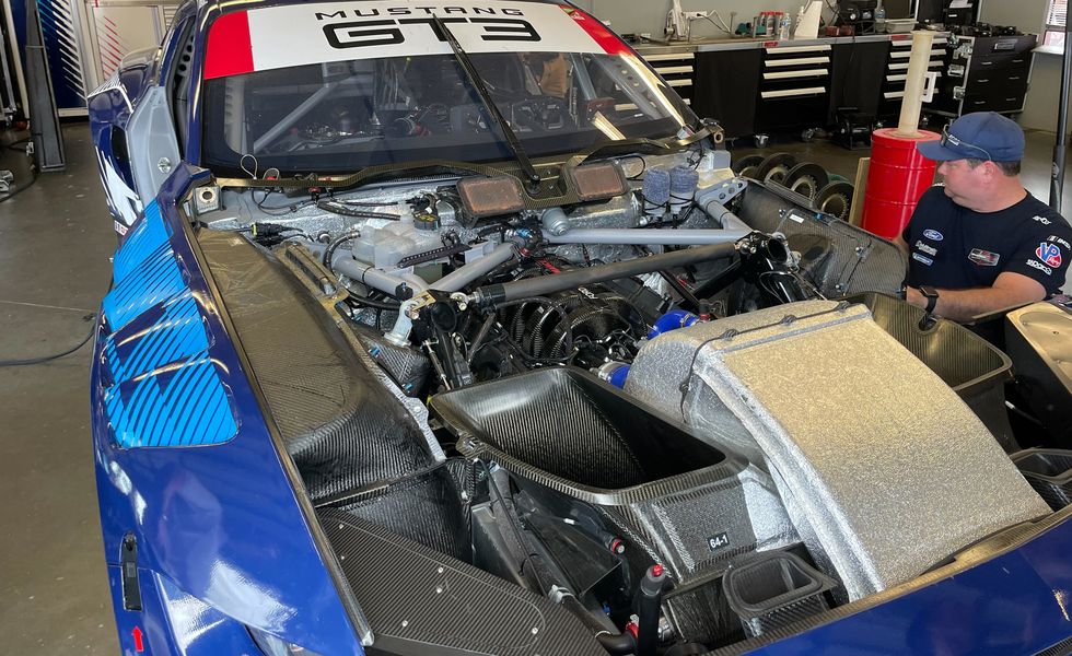 سيارة السباق فورد موستنج جي تي 3