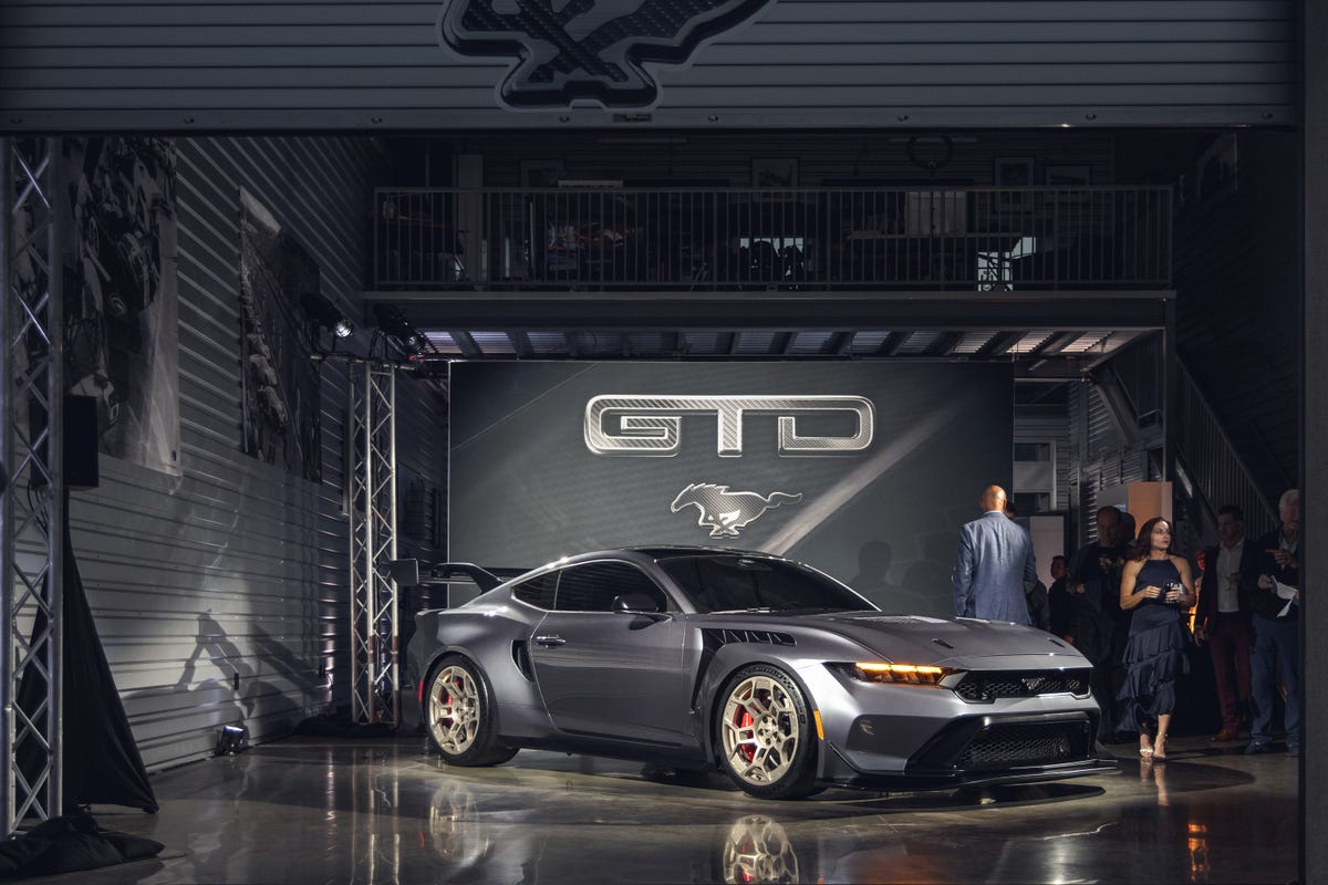 Cab Top & A-Pillar Kit| FORD MUSTANG ROUSH 2016