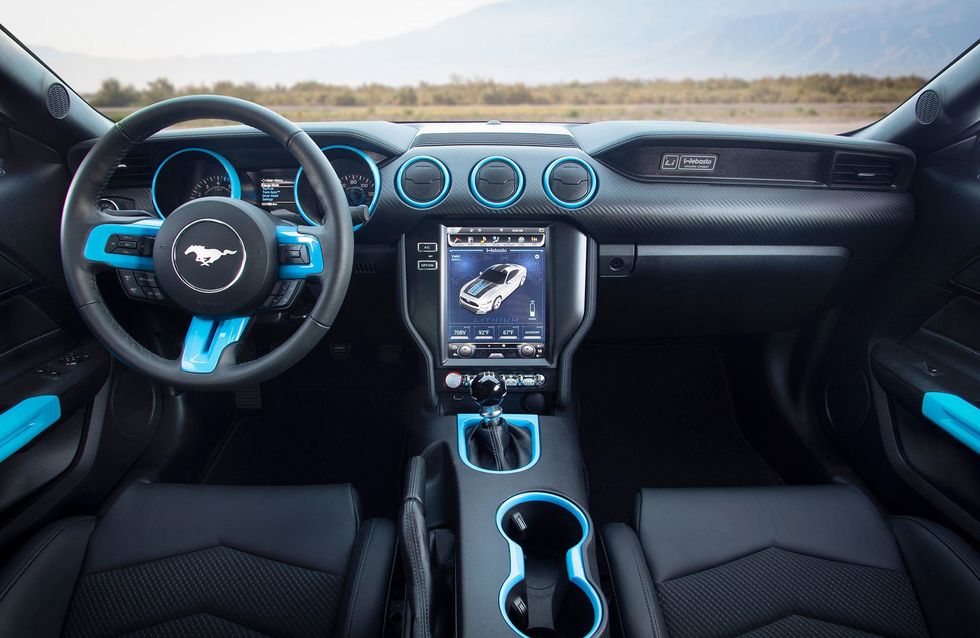 Ford Mustang Litium - interior