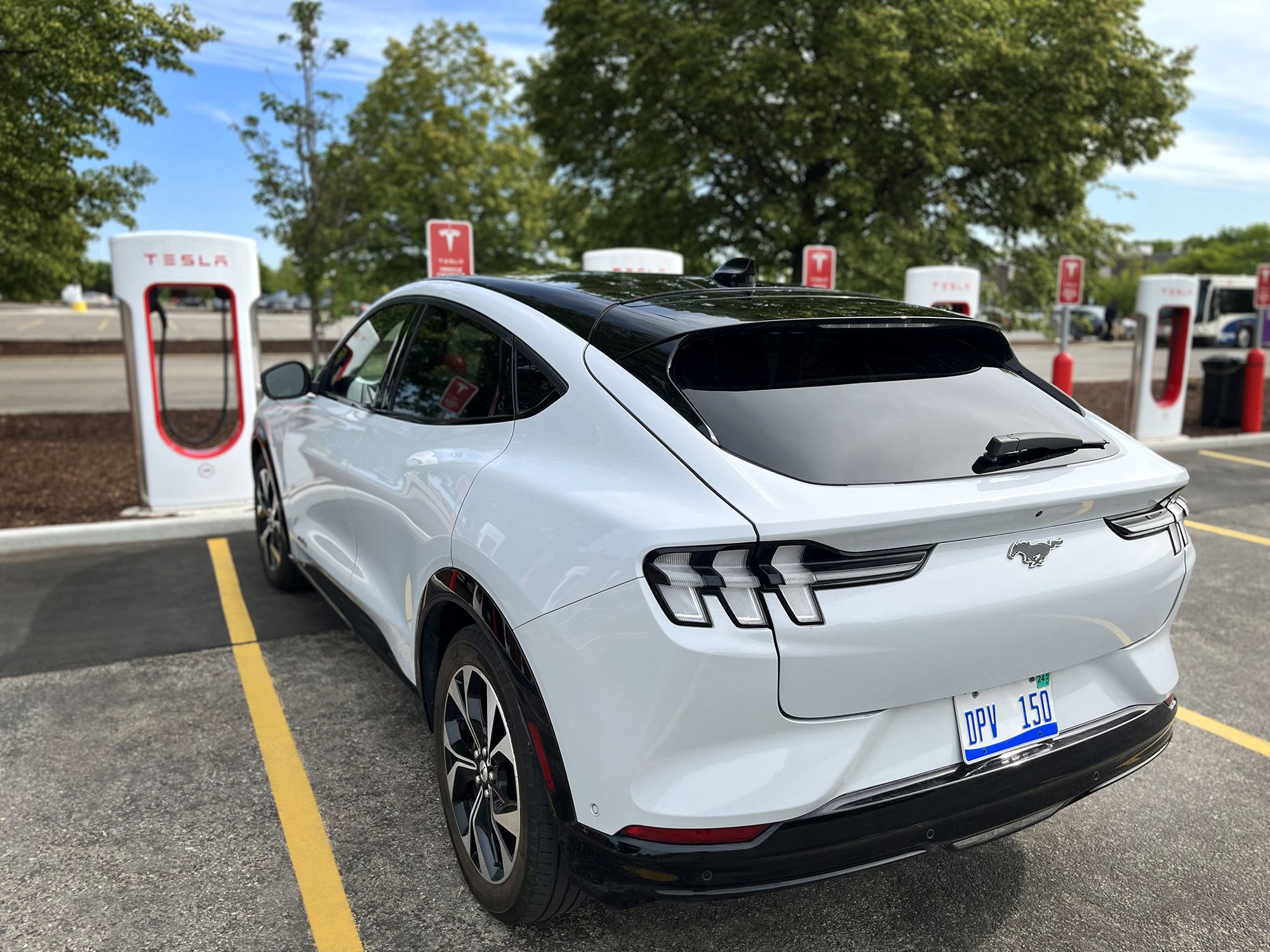 First Look: Tesla CCS adapter in use reveals lower than expected charging  speeds - Drive Tesla
