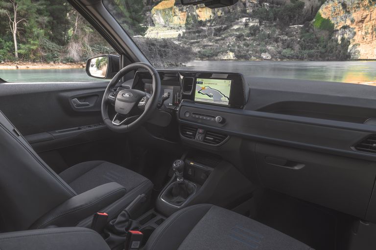 Ford Tourneo Courier 2024 características, precios y test