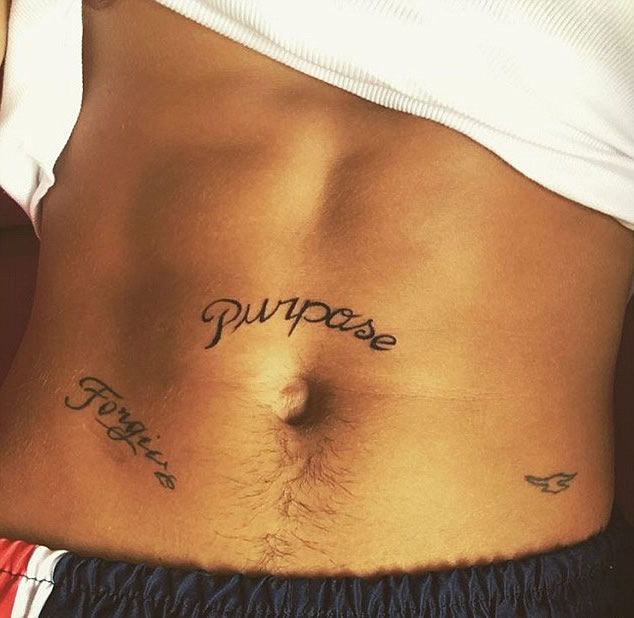 Tommy Lees Abdomen Tattoo in Real Life  The Beauty Moments in Pam   Tommy Are Scarily Accurate  POPSUGAR Beauty Photo 5