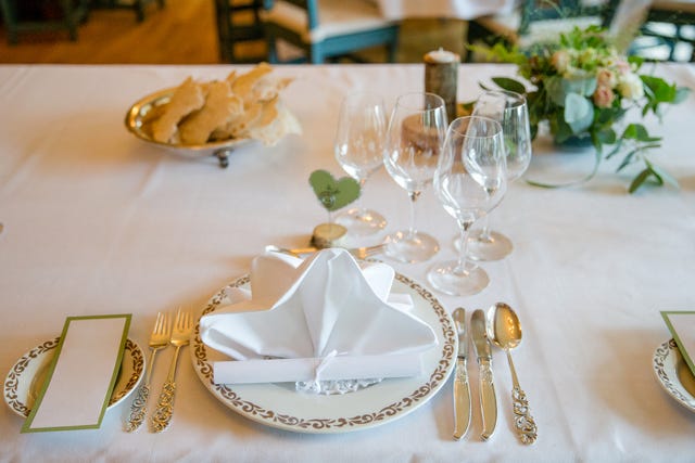 Formal table setting