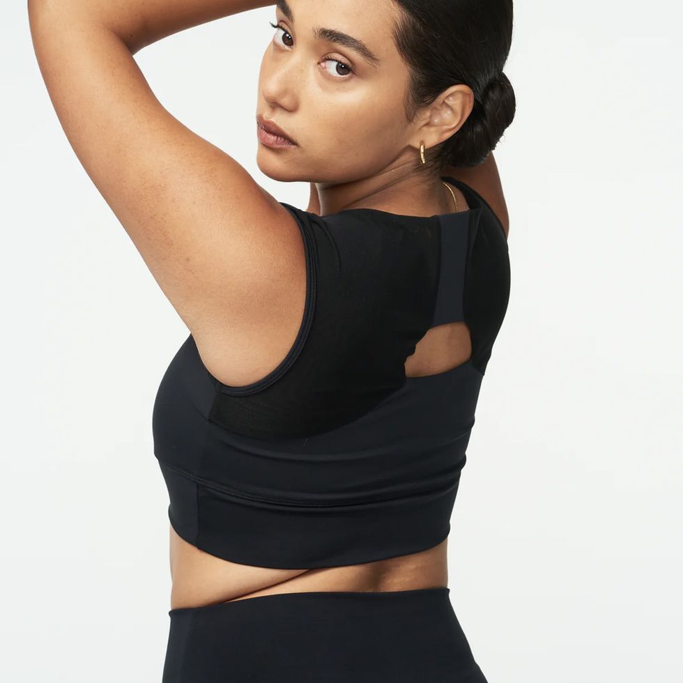 model showing back of forme sports bra