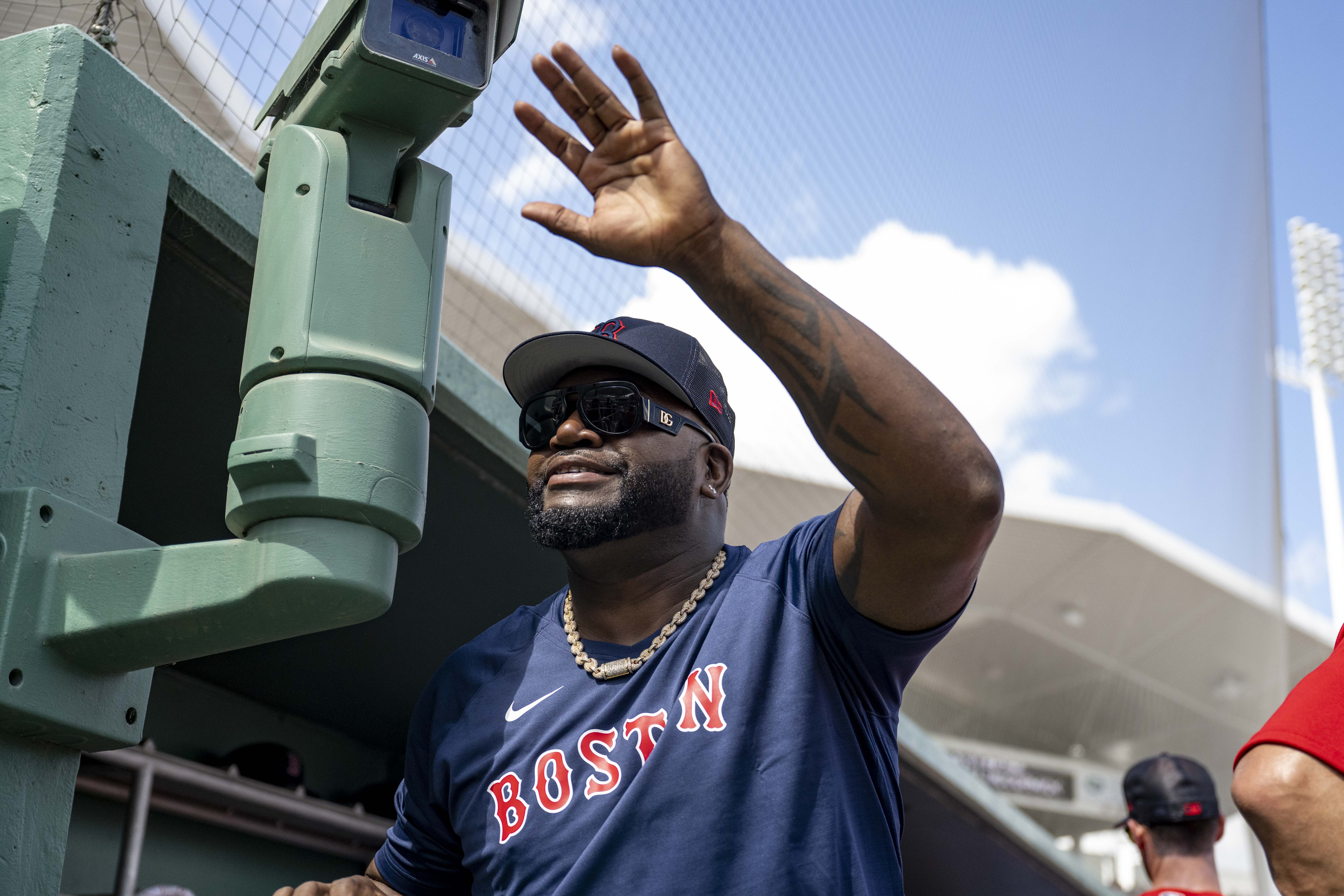 3 Red Sox World Series champions complete Boston Marathon