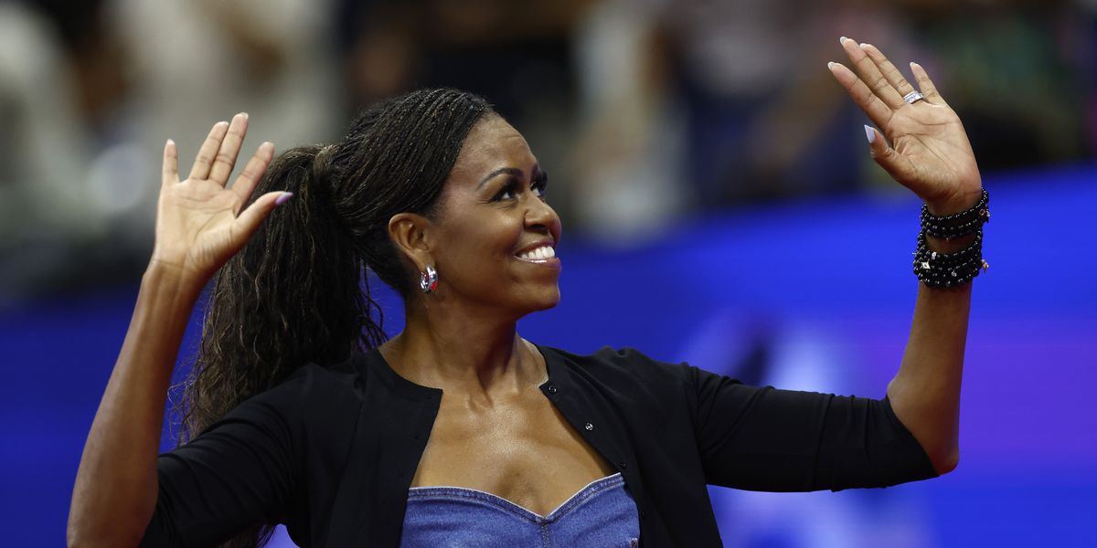 Michelle Obama Rubatutto: I Jeans Flare Gap a Vita Alta che Stanno Invadendo la Moda (e Costano Pochissimo!)