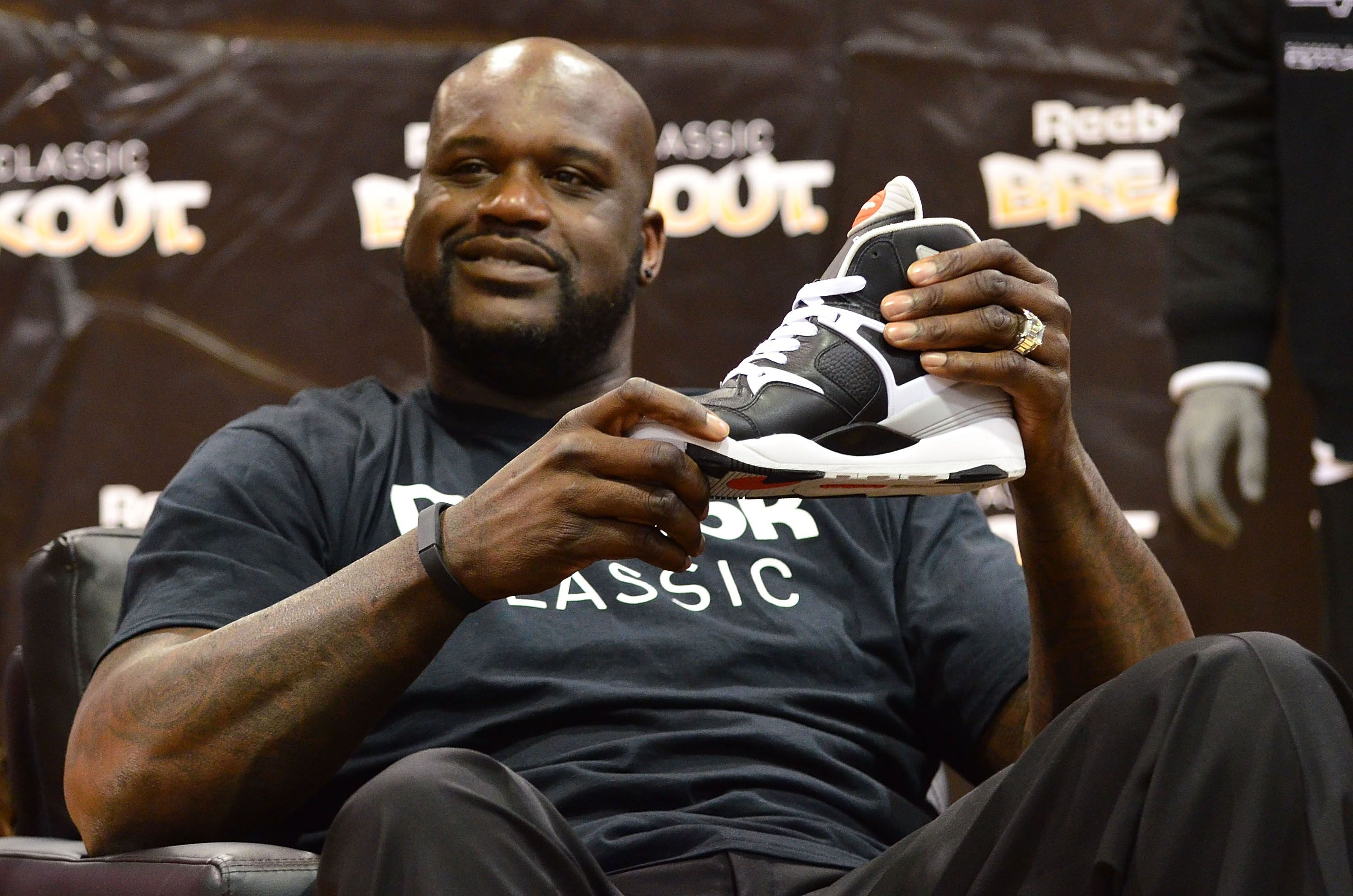 Shaquille O'Neal Gives Teen With Size 23 Feet New Shoes