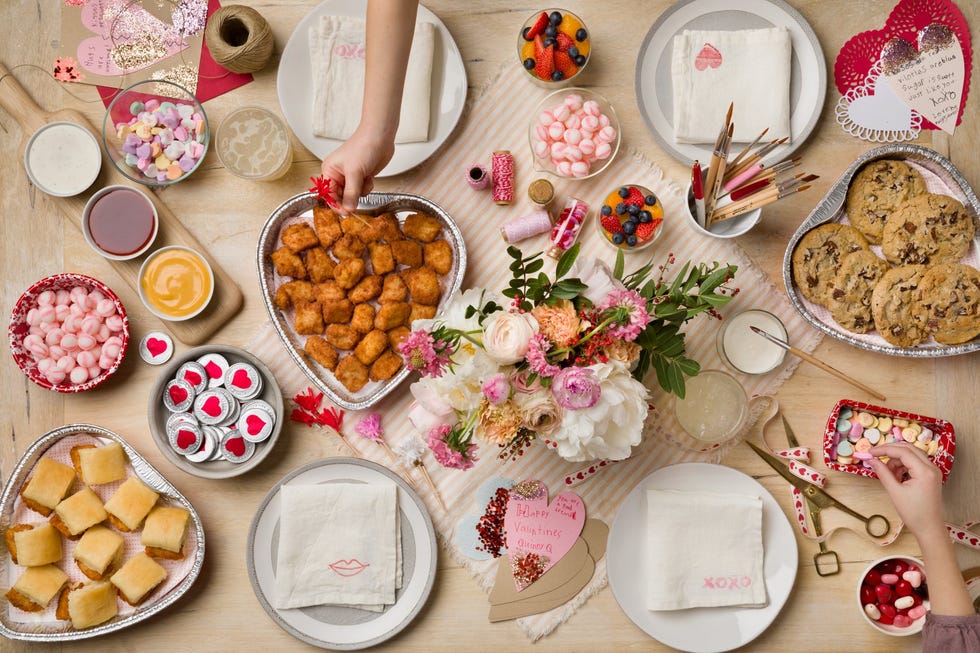 Food, Meal, Cuisine, Dish, Brunch, Ingredient, Breakfast, Vegetarian food, Tableware, Valentine's day, 