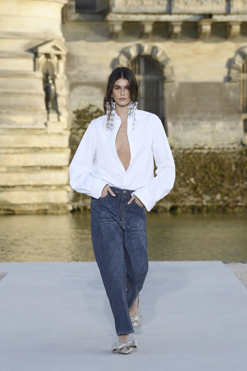 haute couture 2023, la settimana dell'alta moda a parigi ha rimesso in circolo lo street style, ecco il recap dei look e outfit di tendenza fuori e durante le sfilate