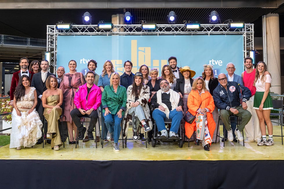 imagenes del desfile de la familia de la tele en su estreno