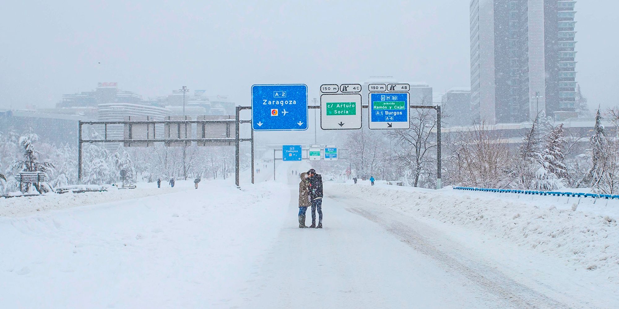 Encuentran a la pareja de la nieve de la foto viral de Instagram