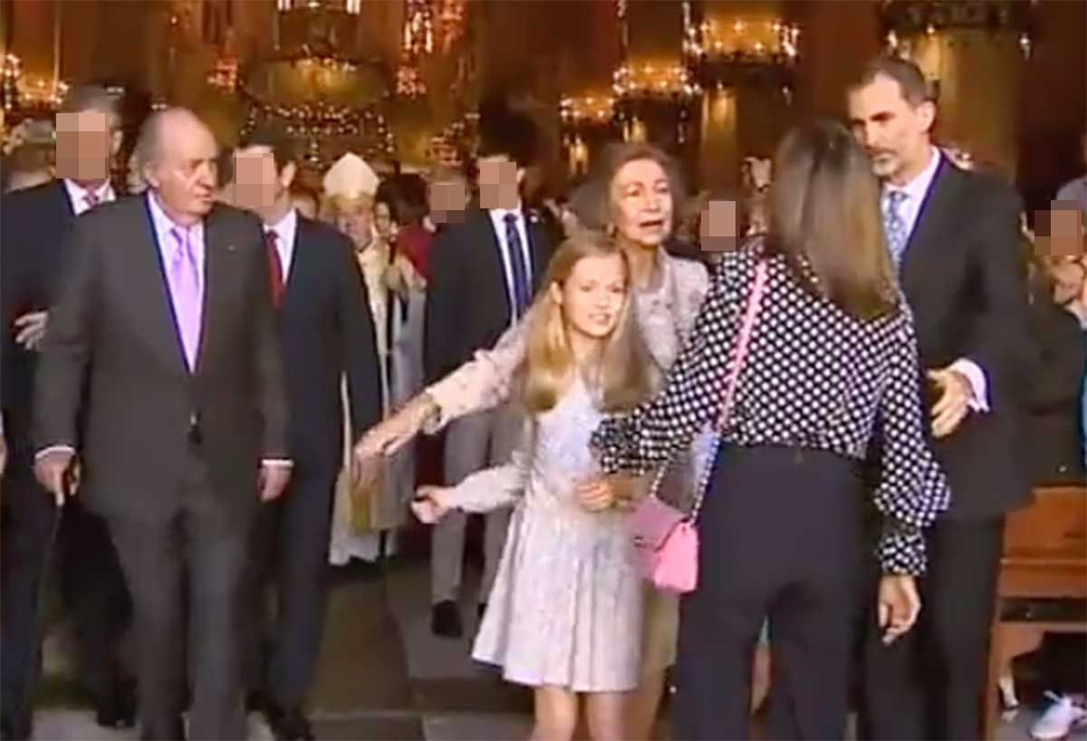 La Reina Letizia y la Reina Sofía vivieron un momento muy tenso durante la  Misa de Pascua