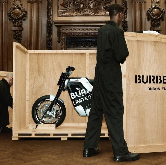 burberry推出全球限量20輛電動摩托車！burberry限定版concept e rs搶先看