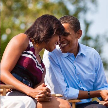 10月3日（現地時間）に、めでたく結婚28周年を迎えたバラク・オバマ前大統領＆ミシェル・オバマ夫妻。毎年何かイベントがあるたびに、snsで愛の言葉を贈り合っている2人ですが、今年の結婚記念日に投稿されたメッセージが、またもや素敵だと話題を呼んでいます。