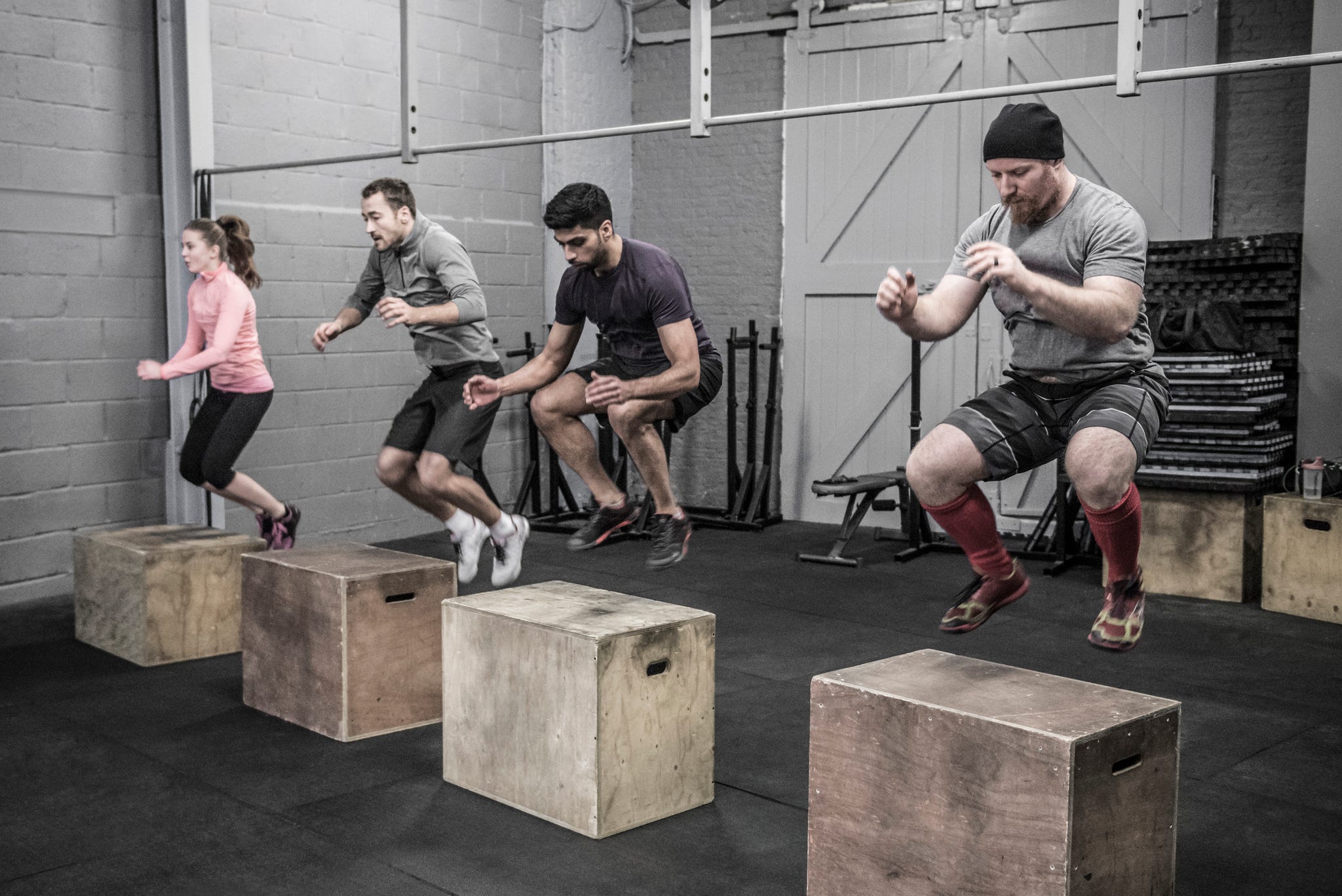 Learn how to do a box jump with our technique, setup and execution tips!