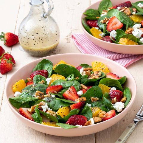 strawberry spinach salad with oranges and poppyseed dressing